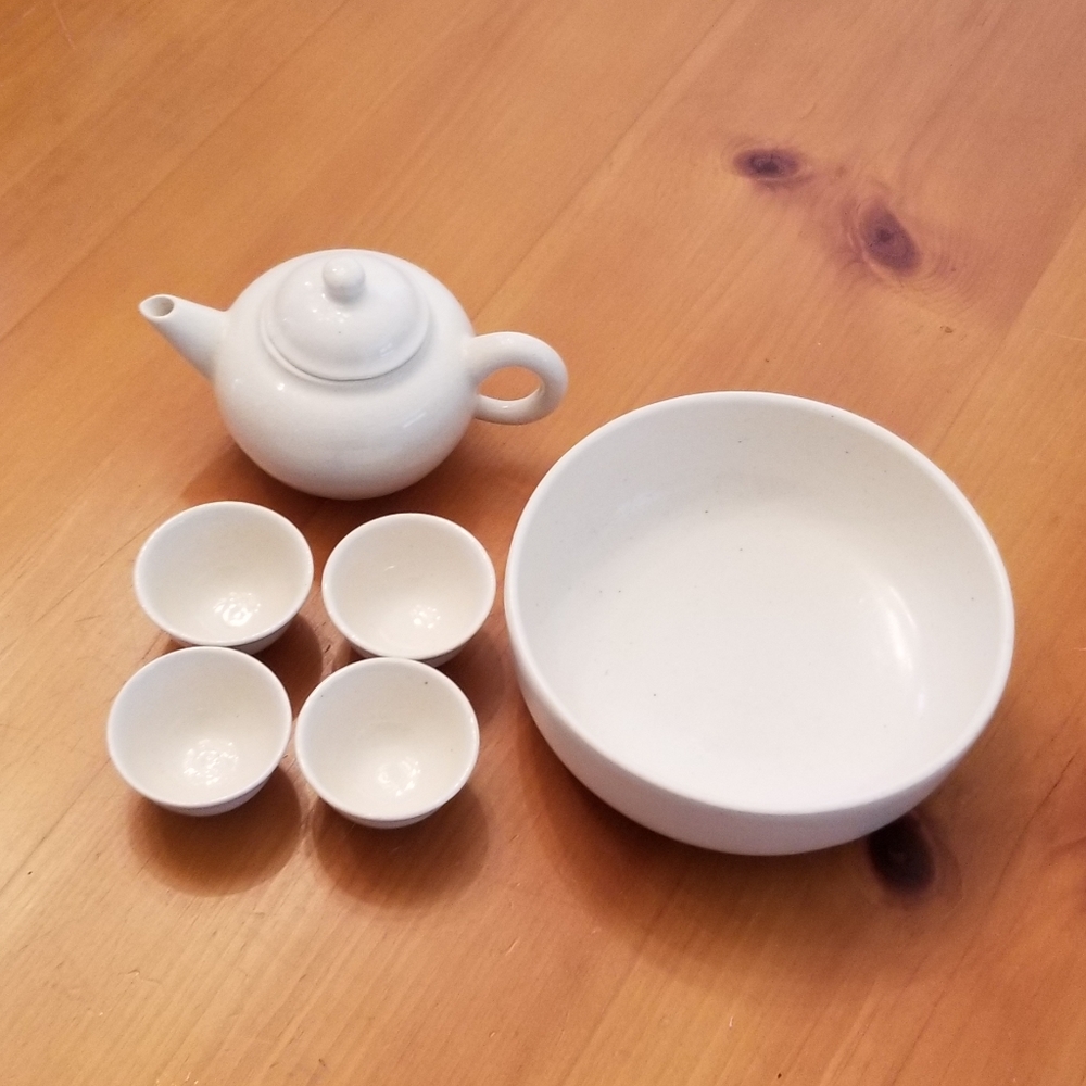 Chinese mini tea set with rinsing bowl